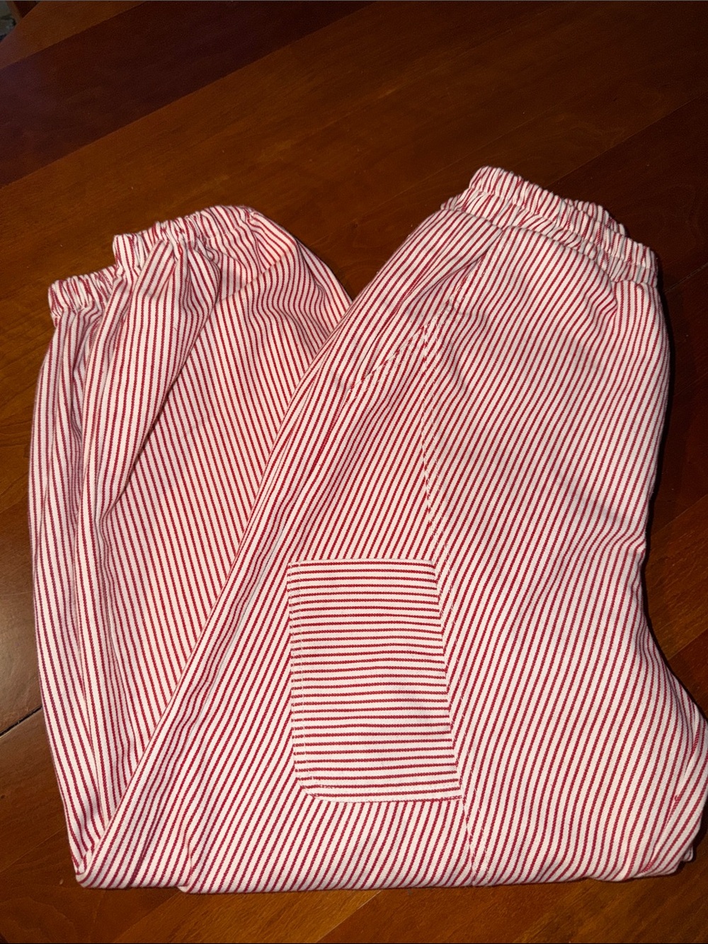 NWOT Bibi brand red and white striped baggy joggers with pockets size small
